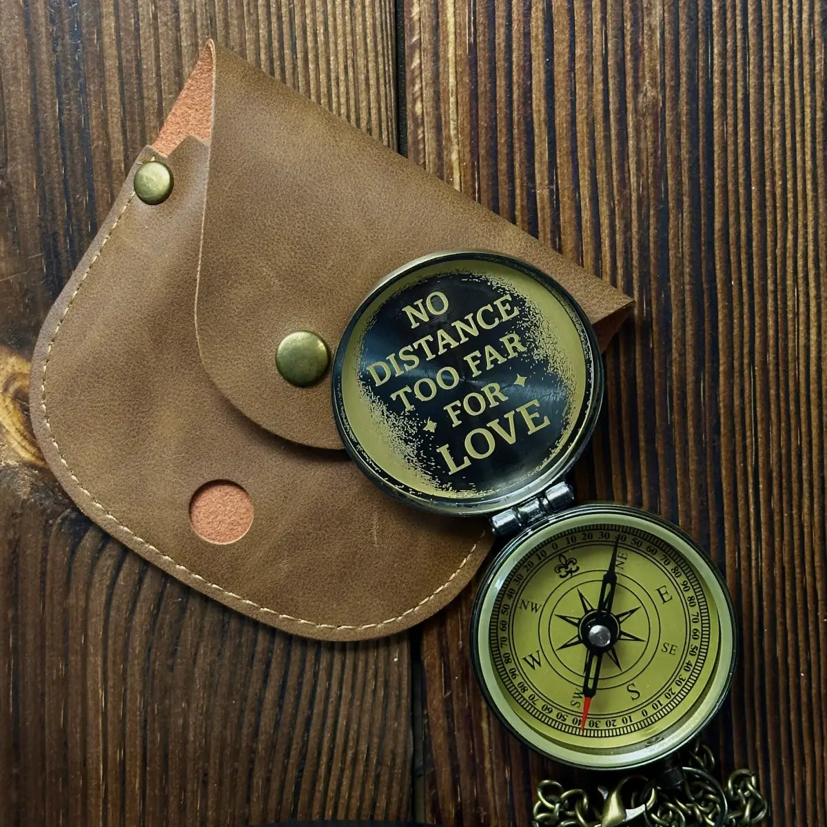 Wolf Engraved Compass "Wild Heart, Free Spirit" | Hiking Gift for Him, Adventurer | Personalized Mountain | Custom Photo | Brass Working Compass