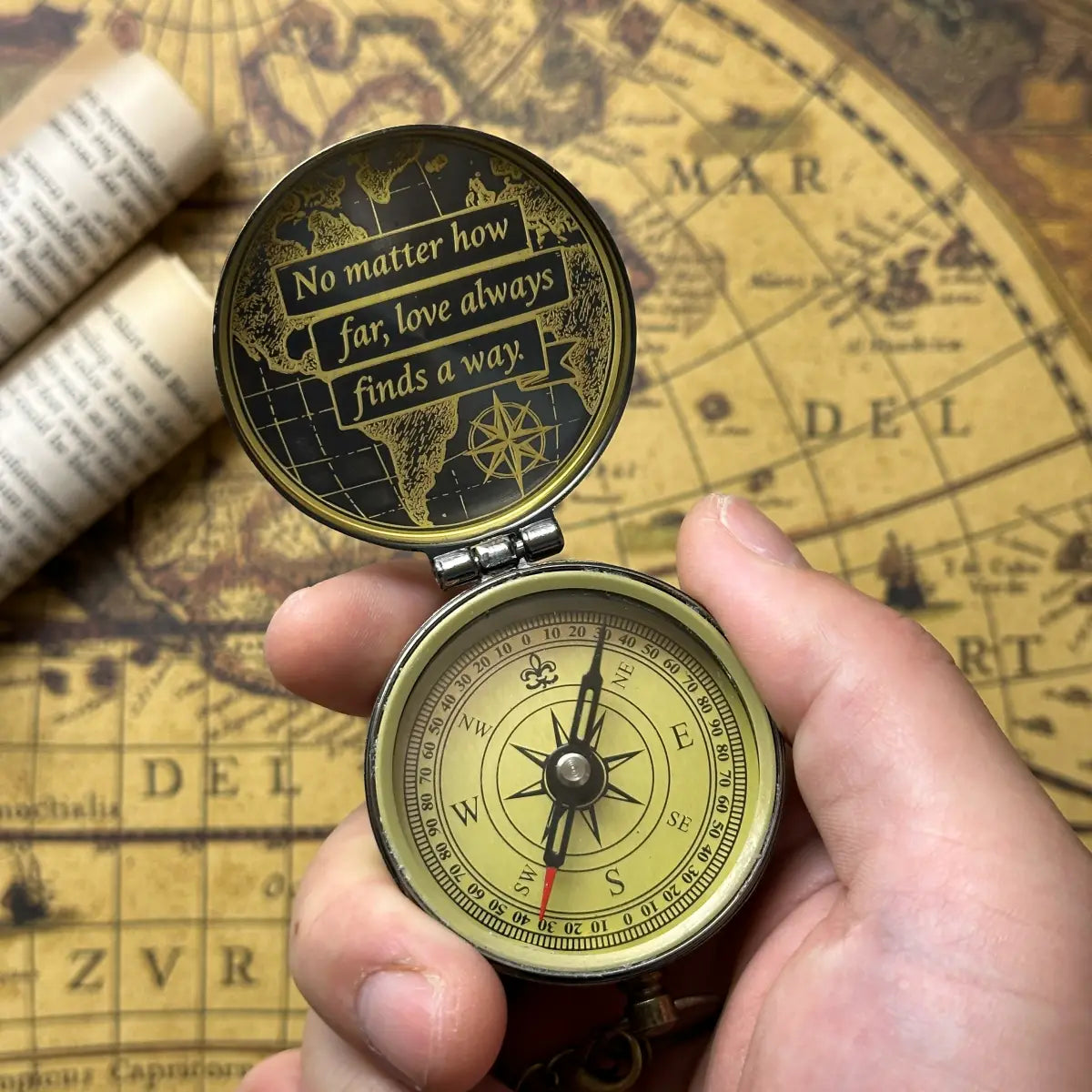 World Map Engraved Compass "Explore Beyond Borders" | Graduation Gift for Son, Him | Retirement Gift | Traveler Gift | Personalized | Brass Working Compass