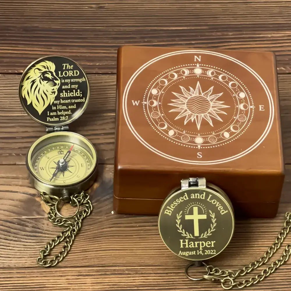 Christian Gift Engraved Compass with Bible Verse Psalm 28:7 – Lion Design "The LORD is my strength", Personalized Keepsake for Men, Son