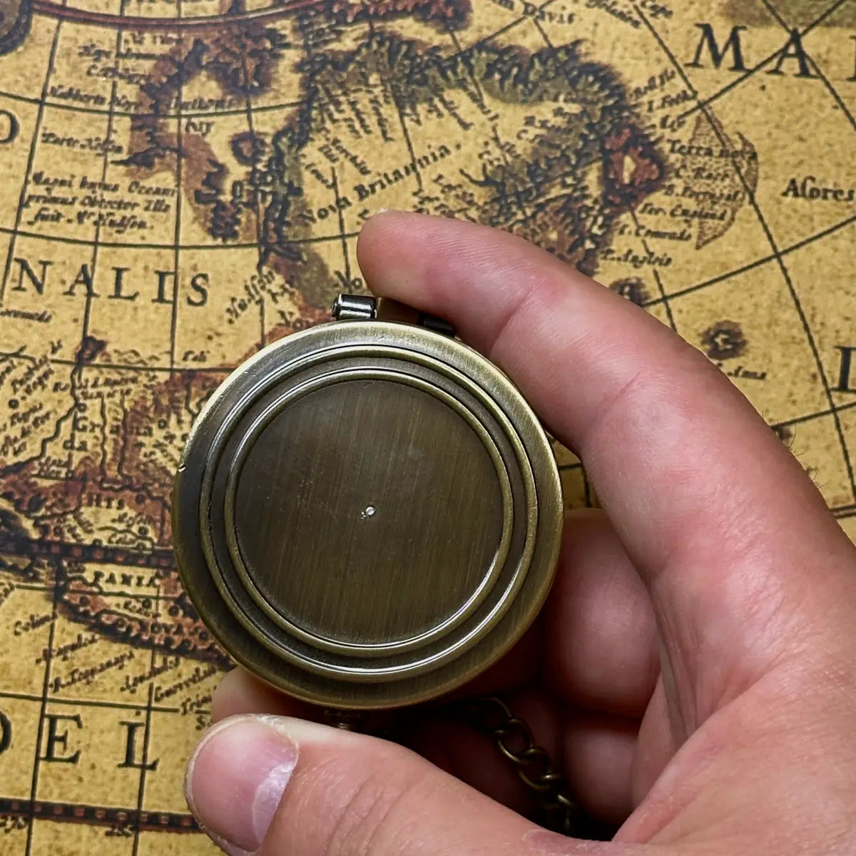 Personalized Name Engraved Compass | Groomsmen Gift for Him, Best Man | Custom Wedding Gift | Modern Windrose | Brass Working Compass